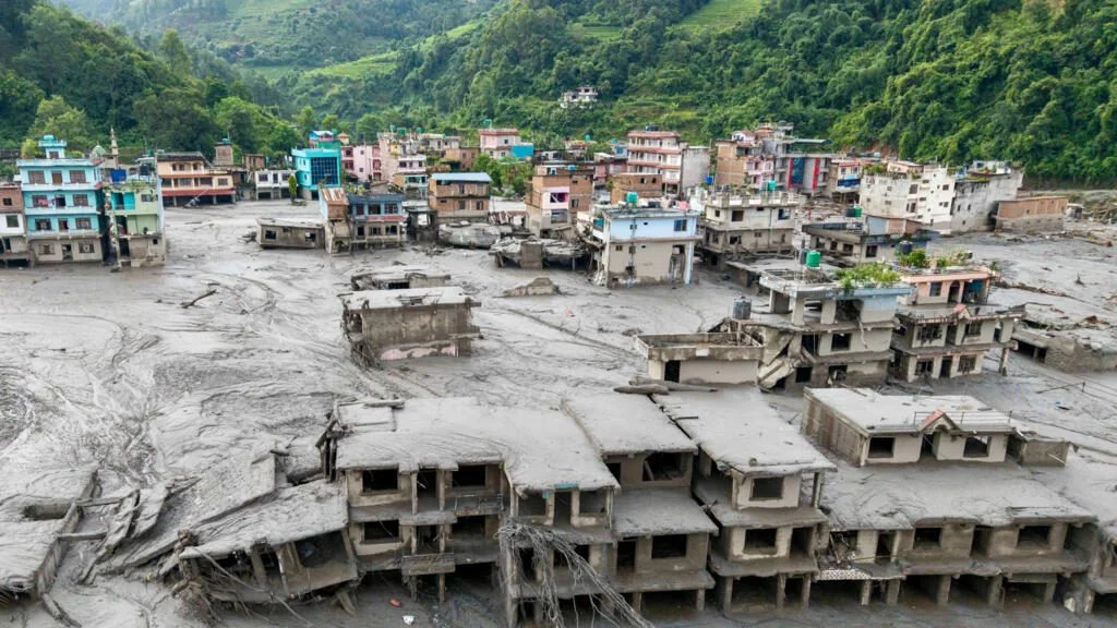 गंडक नदी में संभावित फ्लैश फ्लड के मद्देनजर बिहार में अलर्ट